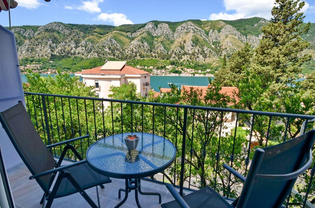 Bay View Apartments Kotor Exteriör bild