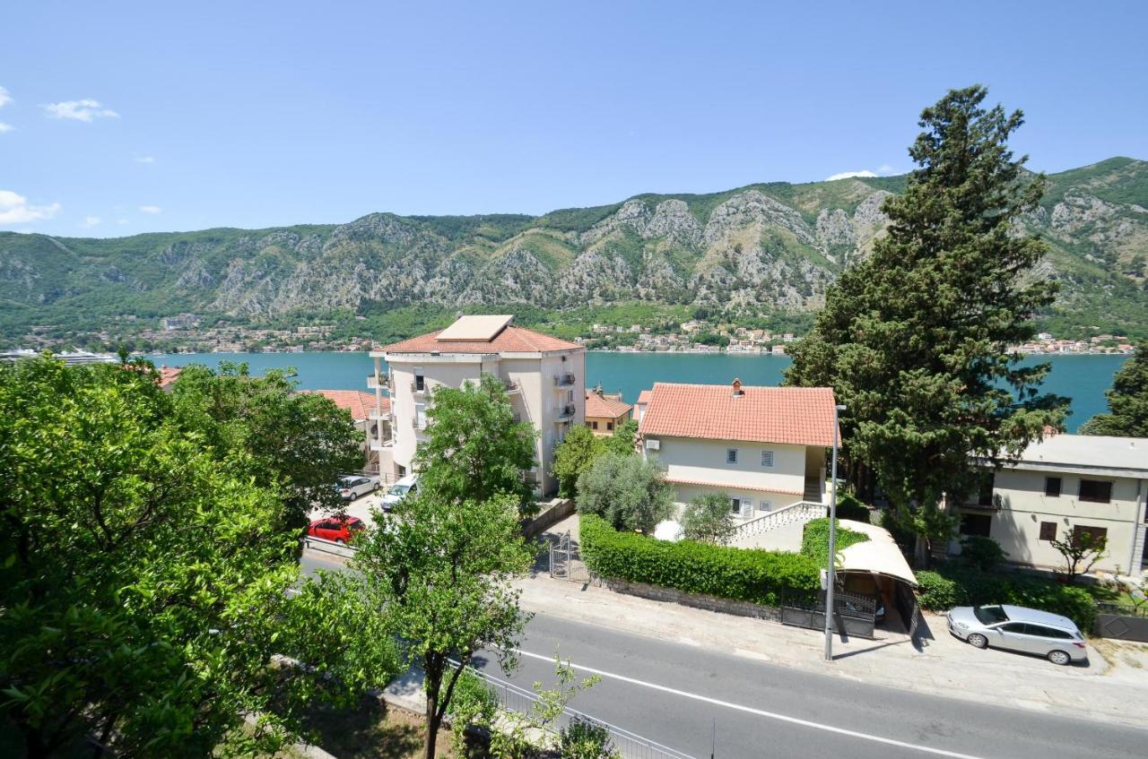 Bay View Apartments Kotor Exteriör bild