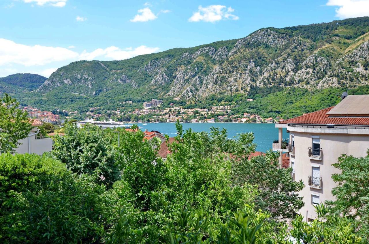 Bay View Apartments Kotor Exteriör bild