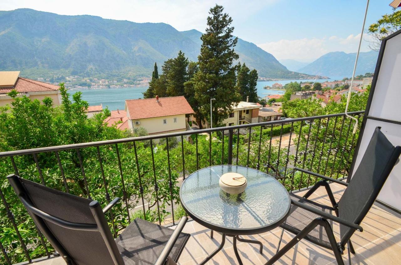 Bay View Apartments Kotor Exteriör bild