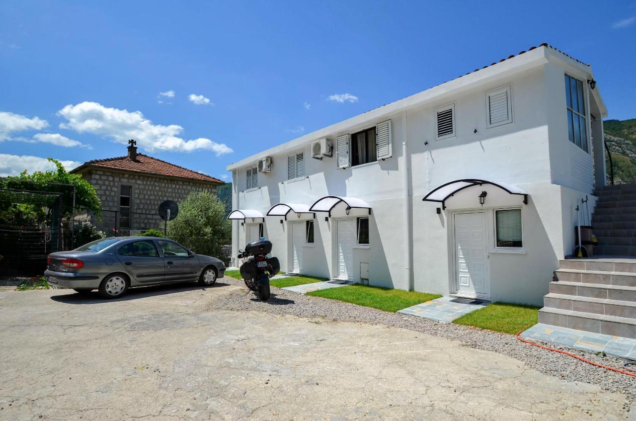 Bay View Apartments Kotor Exteriör bild