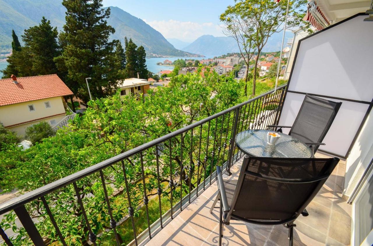 Bay View Apartments Kotor Exteriör bild