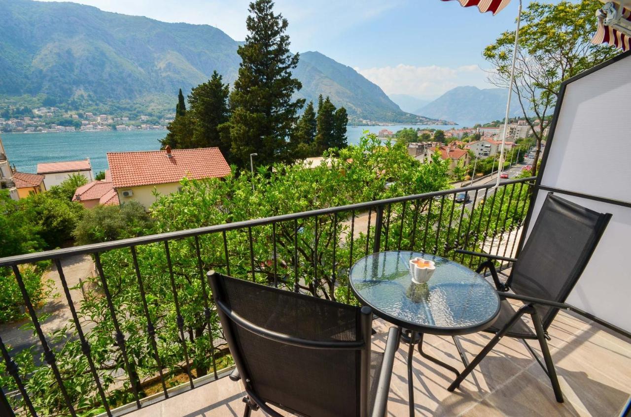 Bay View Apartments Kotor Exteriör bild